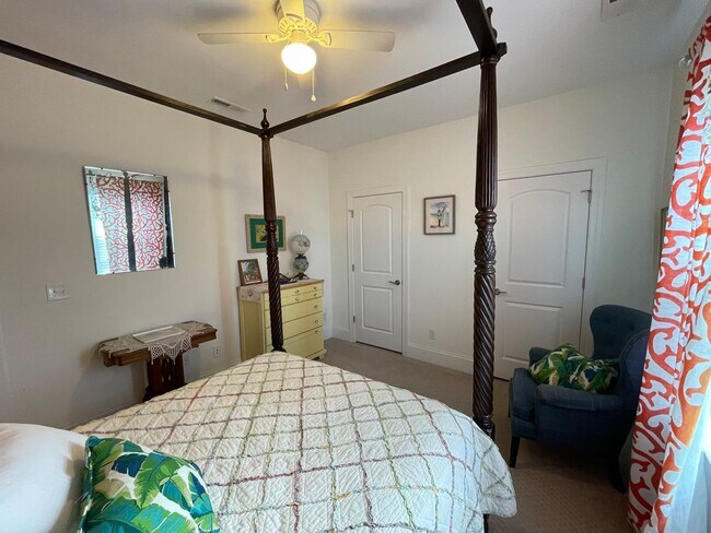Building Photo - Unfurnished 3 Bedroom 3 Bathroom House with Home Office In Calabash