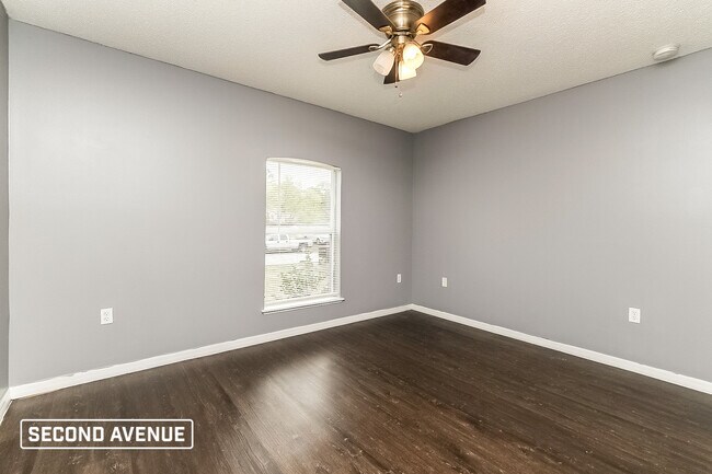 Building Photo - 3241 Bluestone Ave