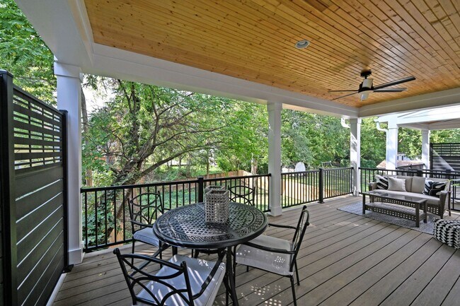 Building Photo - Gorgeous new construction on one of Oakley's best streets!