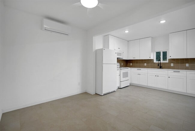 Building Photo - 314 County Rd 3577