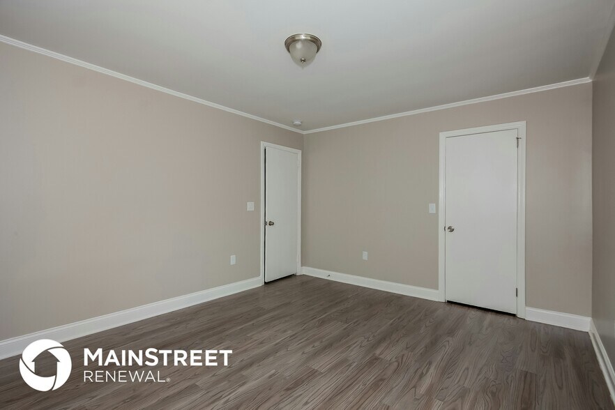 Building Photo - 641 Reeves Ct
