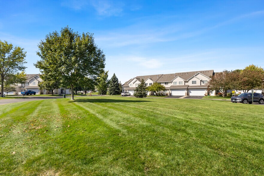 Building Photo - 17303 Wilderness Cir SE