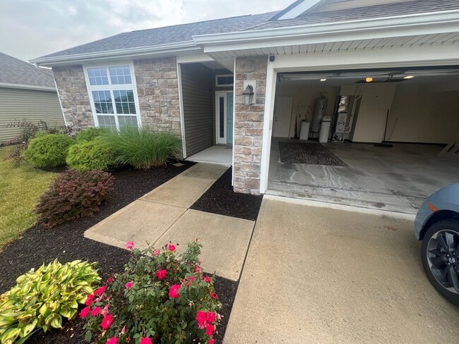 Building Photo - Charming 3BR House in Roanoke