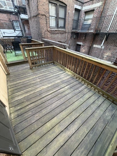 Building Photo - 11 Thacher Ct