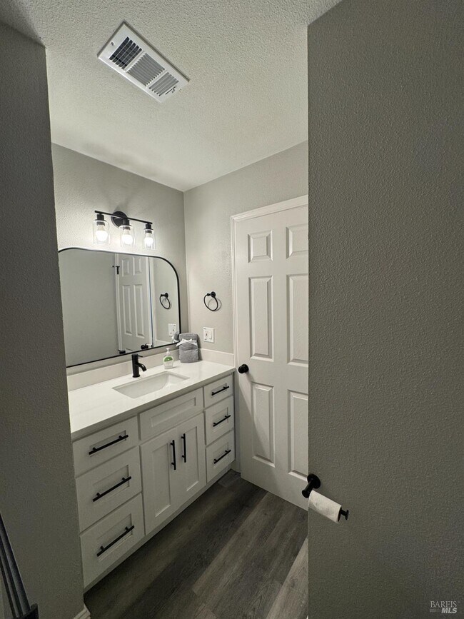 Building Photo - 124 Purdue Dr