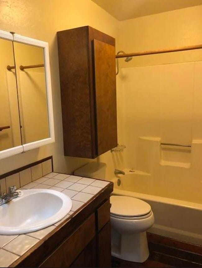 Building Photo - $500 off 1st months rent- move in special 2 bedroom home in Heritage Ranch