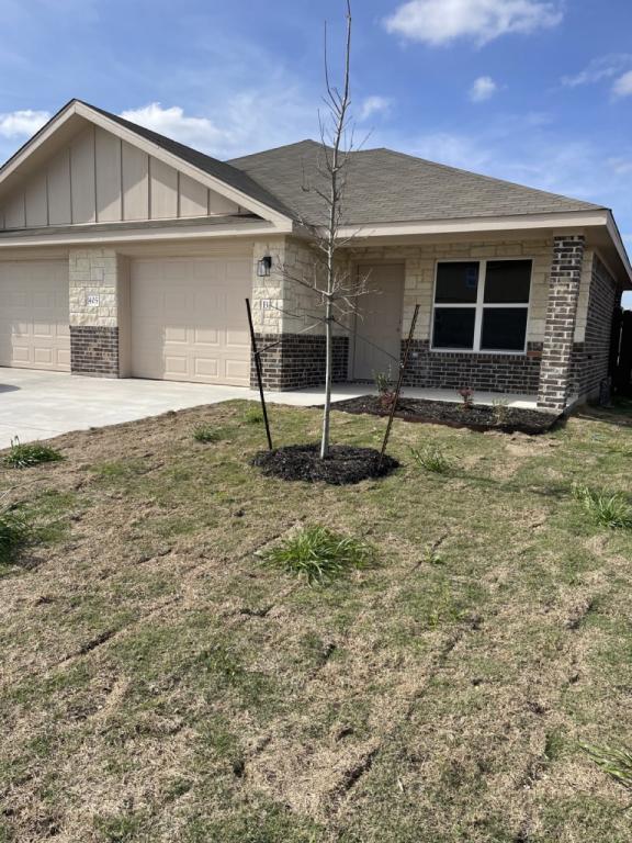 Building Photo - 405 Lost Trl