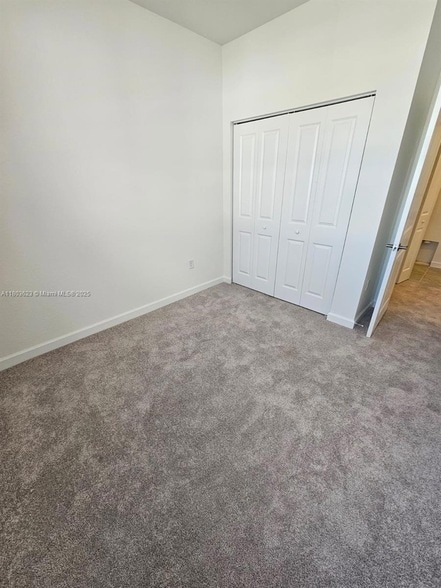 Building Photo - 96 SE 11th Ct