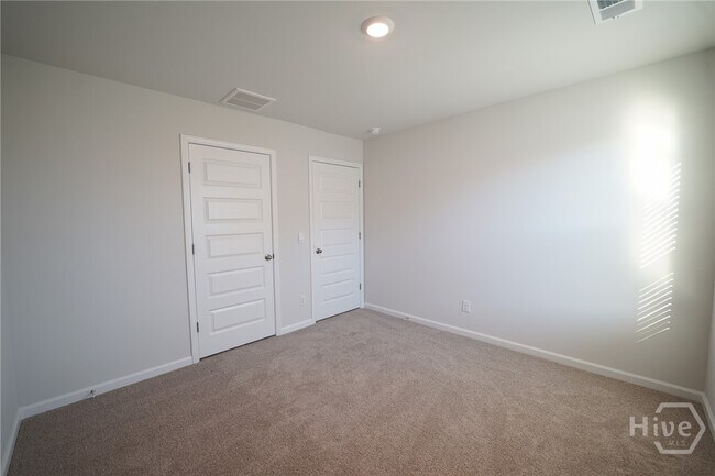 Building Photo - 102 Painted Lady Lp
