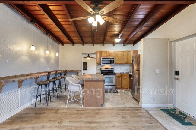Building Photo - 114 Lynnhurst Dr