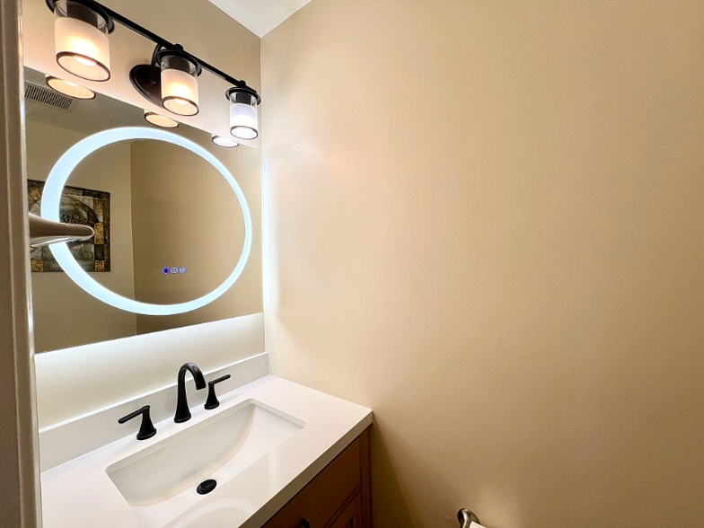 Building Photo - 9894 Burke Pond Ct