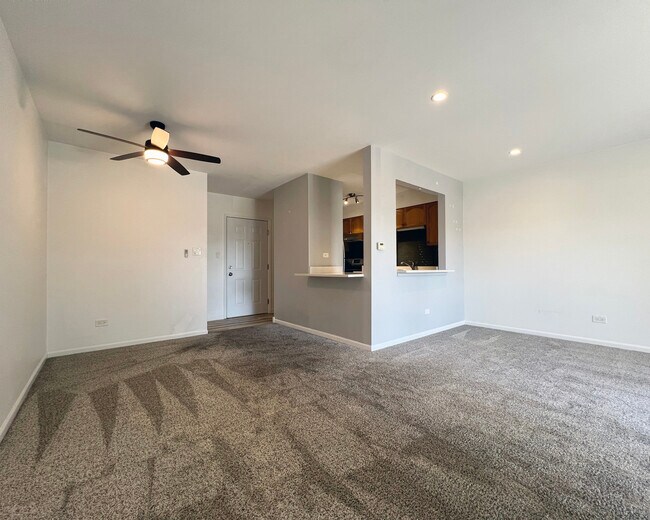 Building Photo - 2415 N Kennicott Dr