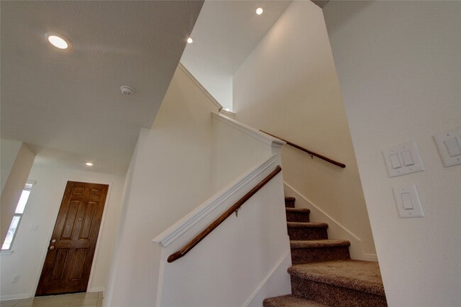 Building Photo - 4006 Shady Palmetto Dr