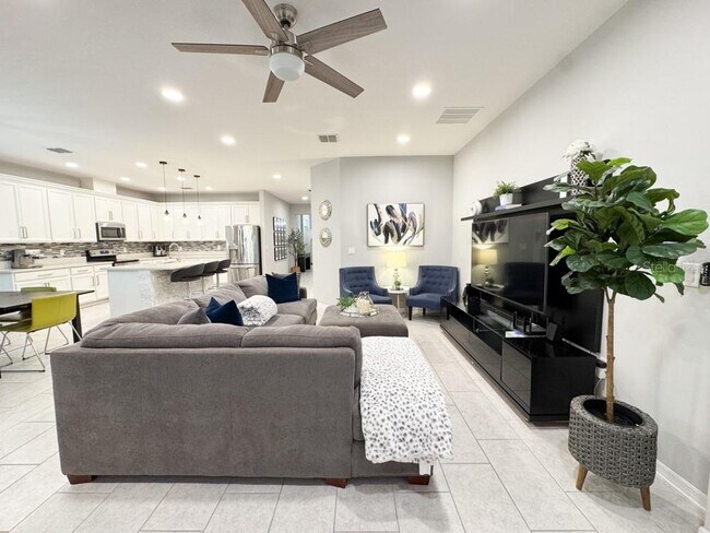 Building Photo - 1738 Farmstead Ln