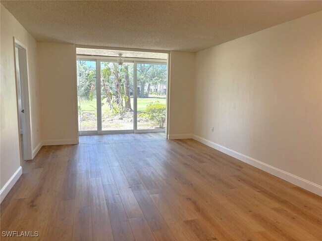 Building Photo - 180 Turtle Lake Ct