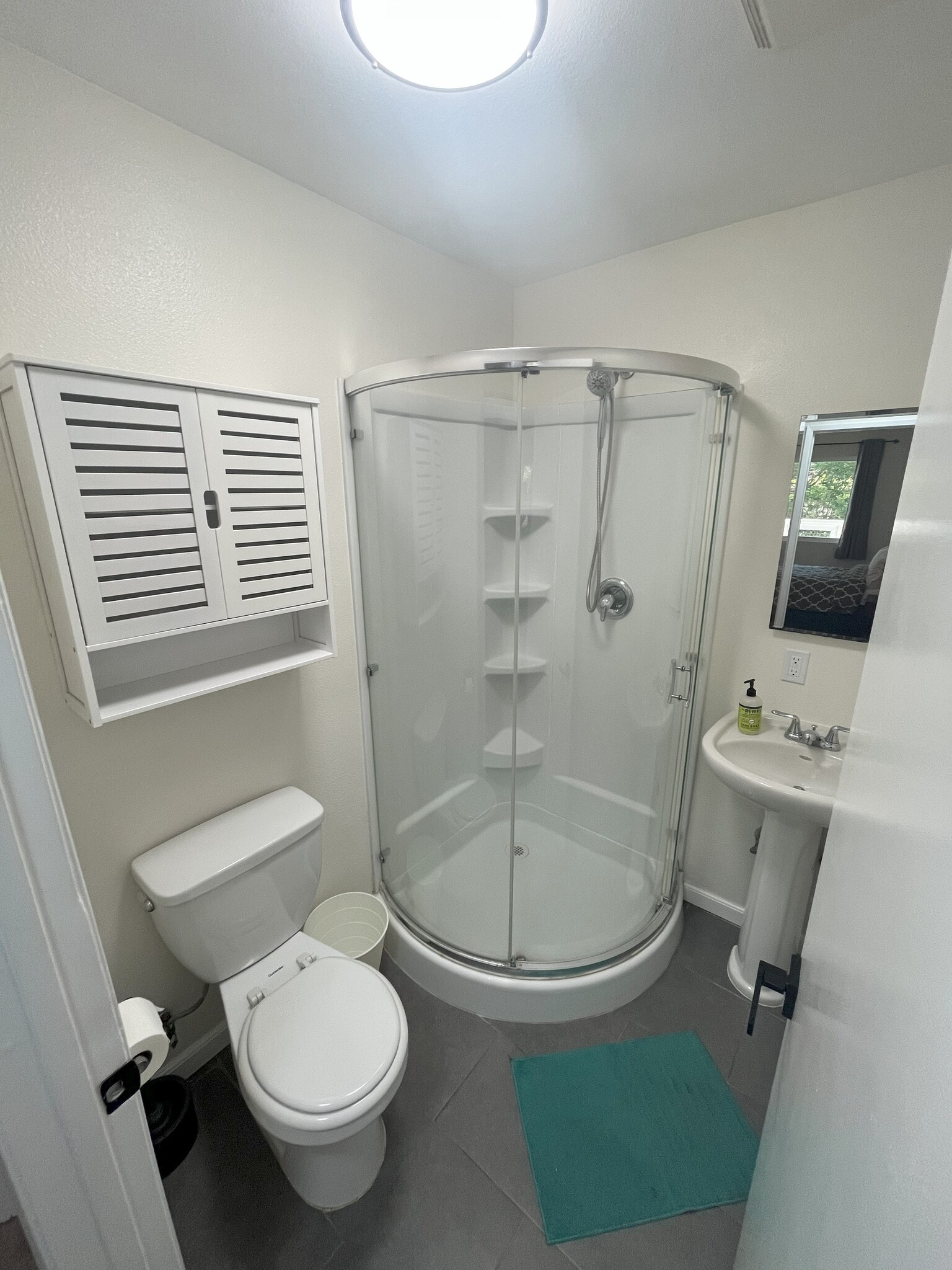 Bathroom 2 - 1924 Park Grove Ave