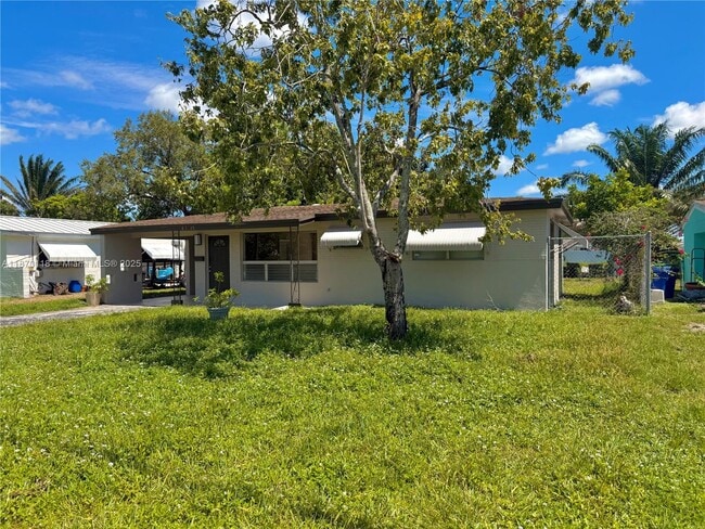 Building Photo - 6725 SW 27th Ct