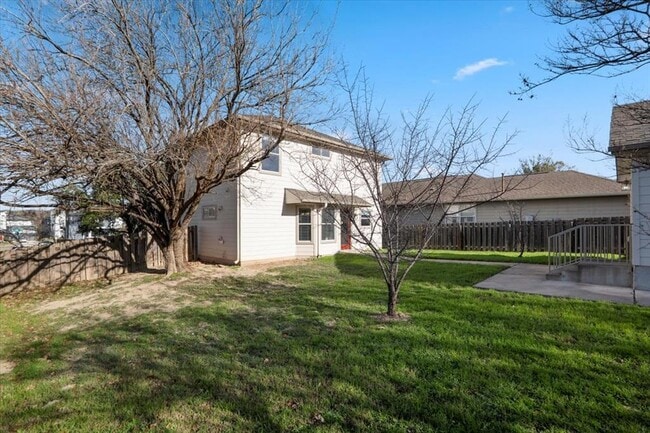 Building Photo - 6001 Perlita Dr