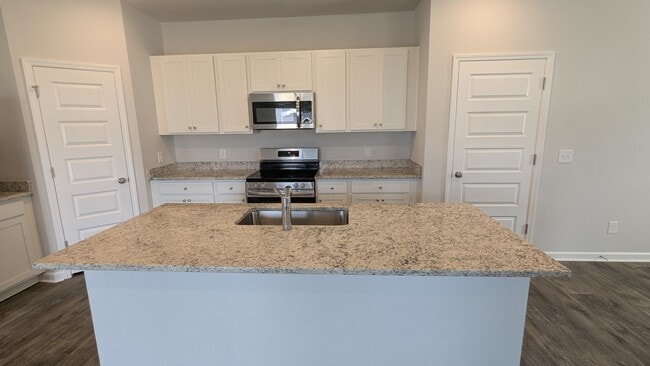 Building Photo - 109 Bottlebrush Dr