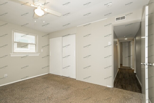 Building Photo - 8411 Rosalind Ct