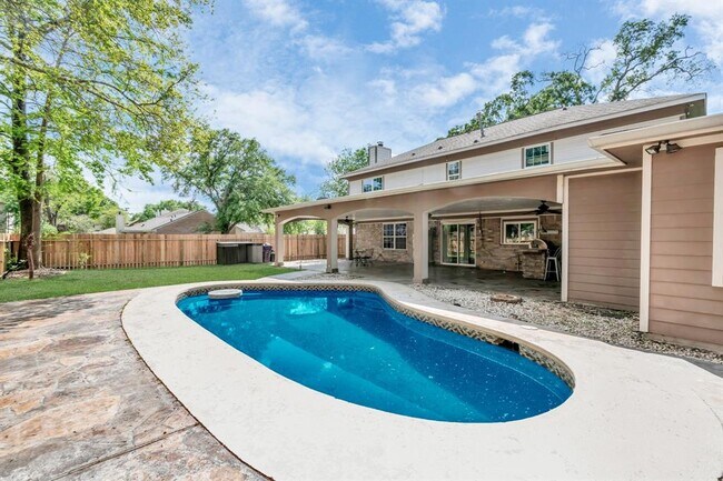 Building Photo - 12418 Mill Ridge Dr