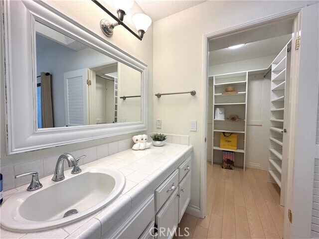 Building Photo - 5736 Skyview Way