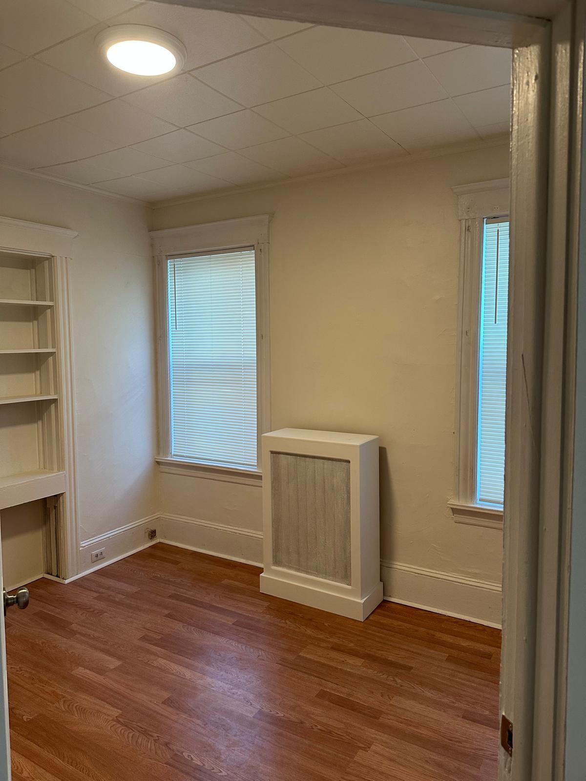 Building Photo - 89 Downs St