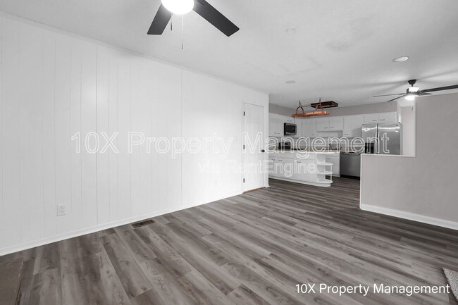 Building Photo - 2892 Longfield Rd