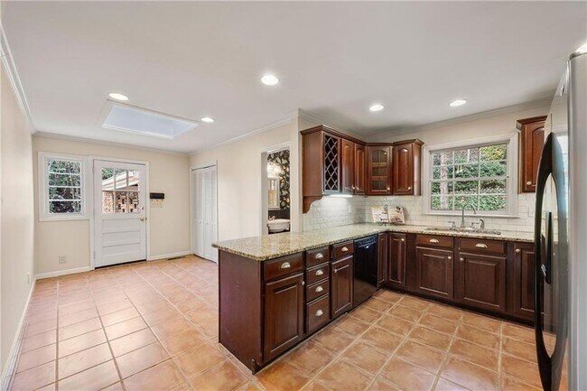 Building Photo - 6550 Bridgewood Valley Rd NW