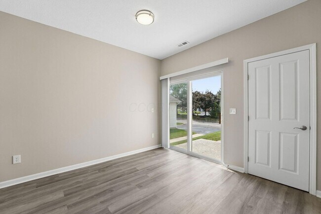 Building Photo - 2092 River Rock Way