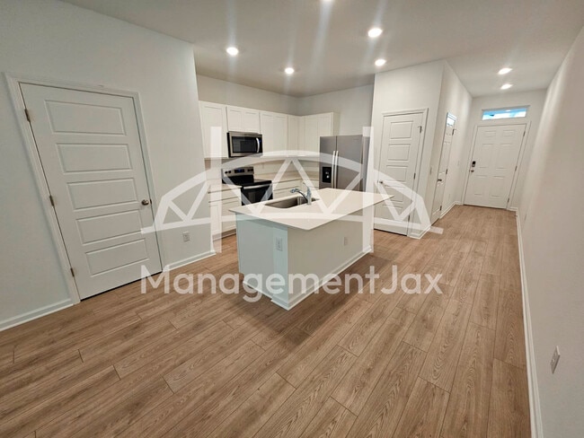 Building Photo - 5918 Ortega Lk Dr