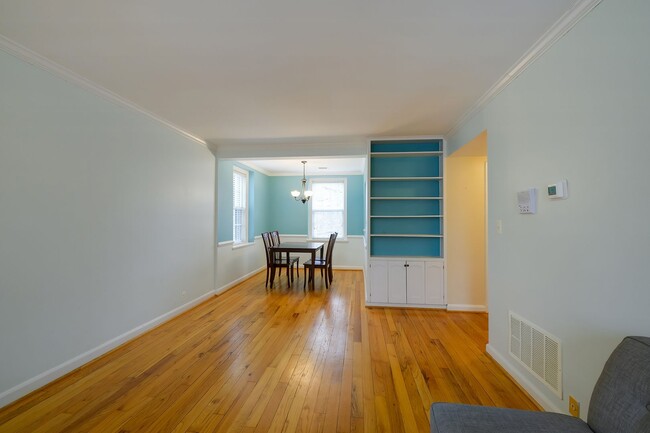 Building Photo - Updated 1BR in Iconic McLean Gardens is the Urban Retreat You've Been Looking For!