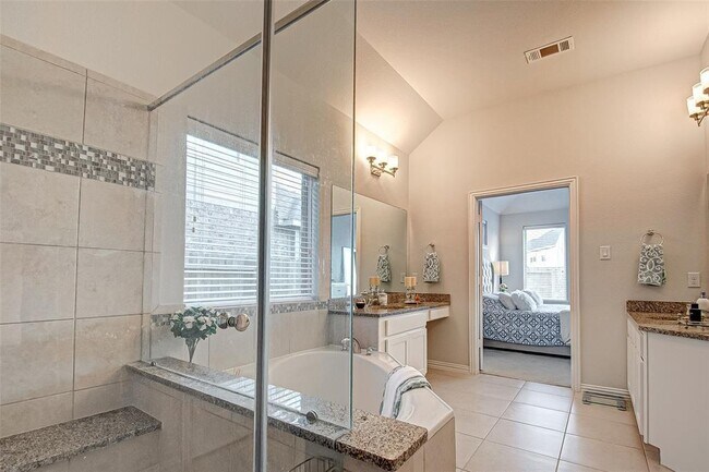 Building Photo - 23811 Via Viale Dr