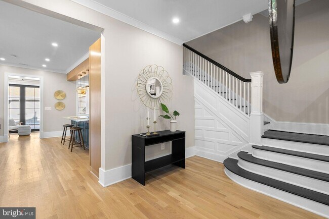 Building Photo - 1616 Kilbourne Pl NW