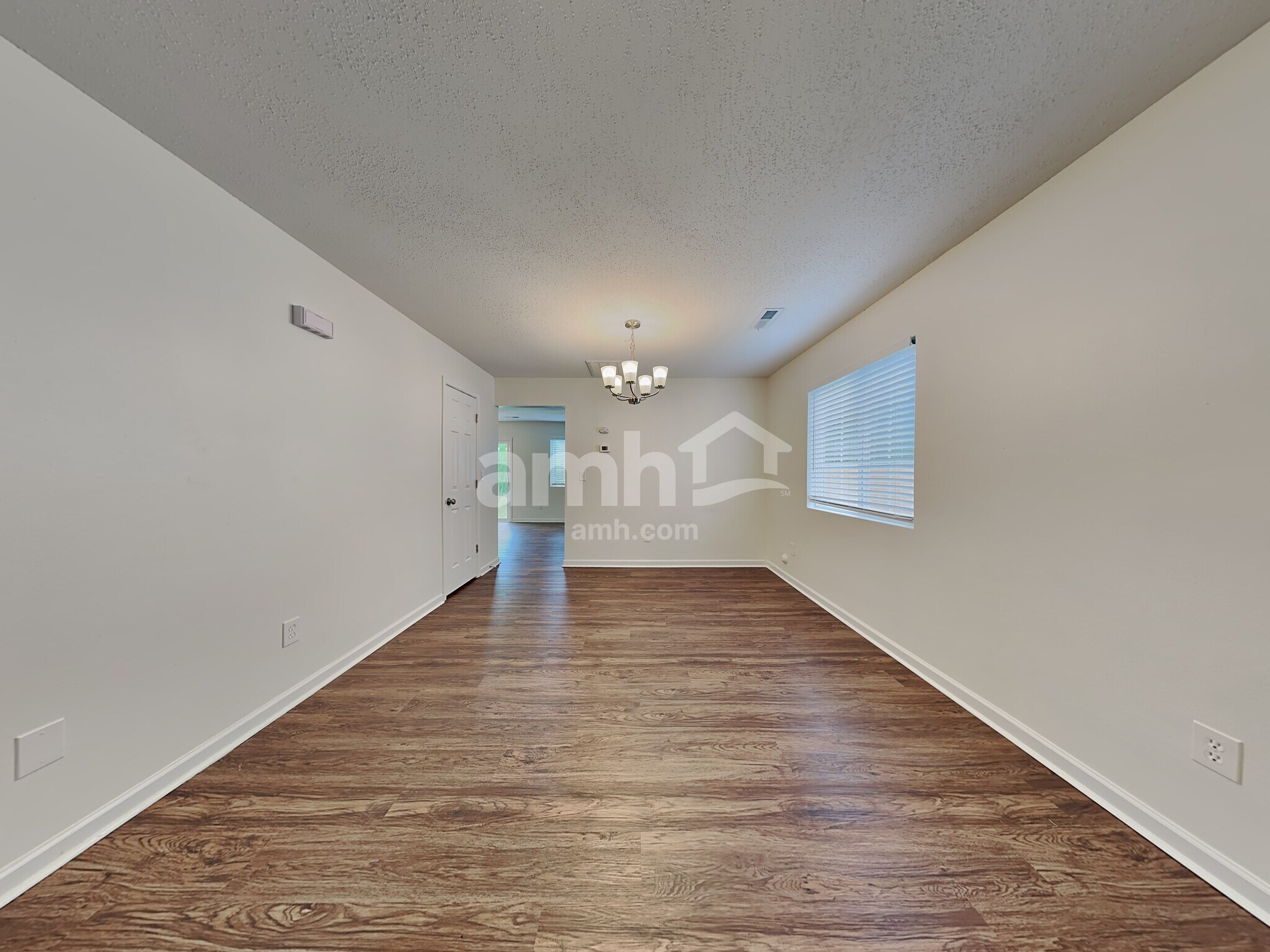 Building Photo - 712 Townsend Farm Dr