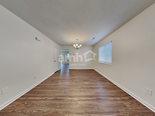 Building Photo - 712 Townsend Farm Dr