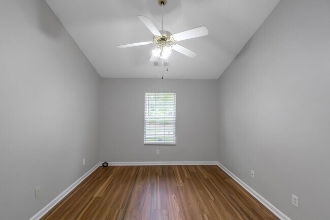 Building Photo - 97 Livingston Ln