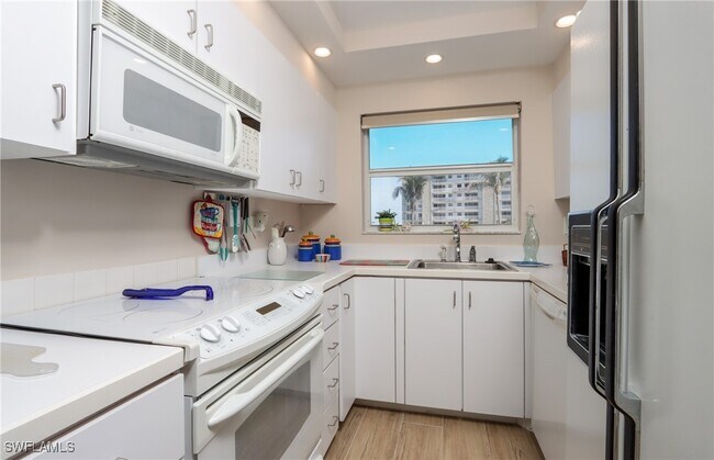 Building Photo - 25750 Hickory Blvd
