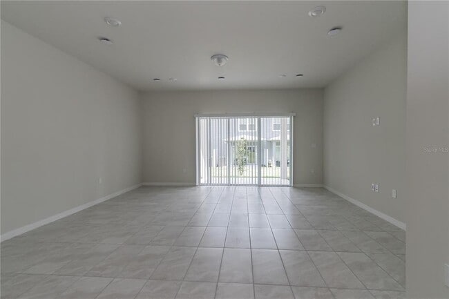 Building Photo - 2815 Stunning Ave