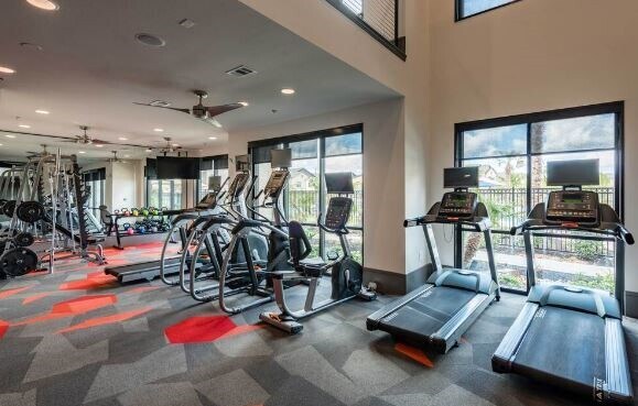 Building Photo - 1930 Kingsley Dr