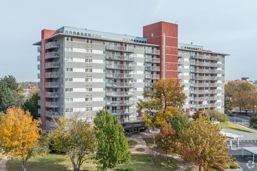 Primary Photo - Mansion House