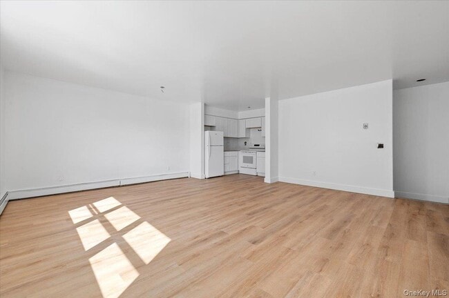 Building Photo - 36 Main St