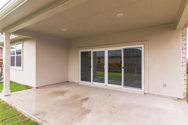 Building Photo - 17900 Trieste Dr