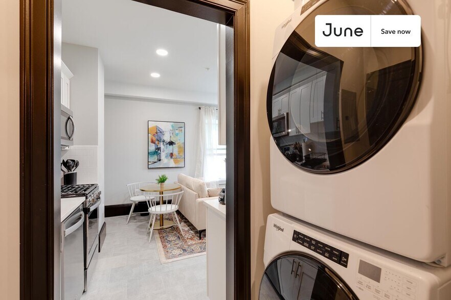 Building Photo - 114 Boston St