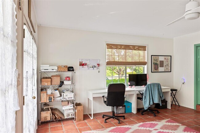 Building Photo - 6215 Walnut Hills Dr