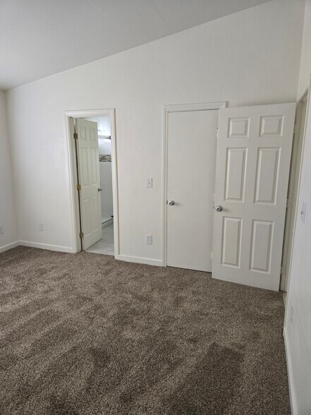 Building Photo - 1280 Blankenship Ave