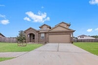 Building Photo - 18101 Woodpecker Trl
