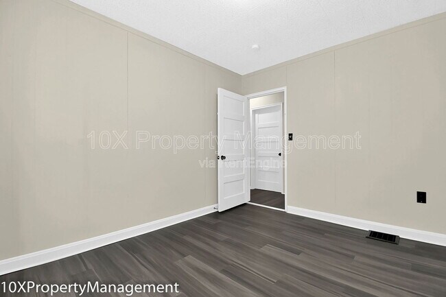 Building Photo - 849 Ruby Ave