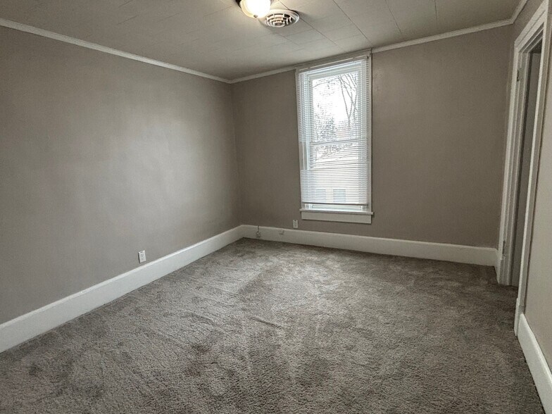 Building Photo - 201 W Bradley Ave