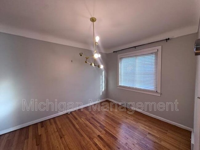 Building Photo - 2714 Glenview Ave